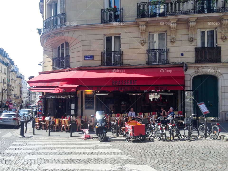 Paris cafe 