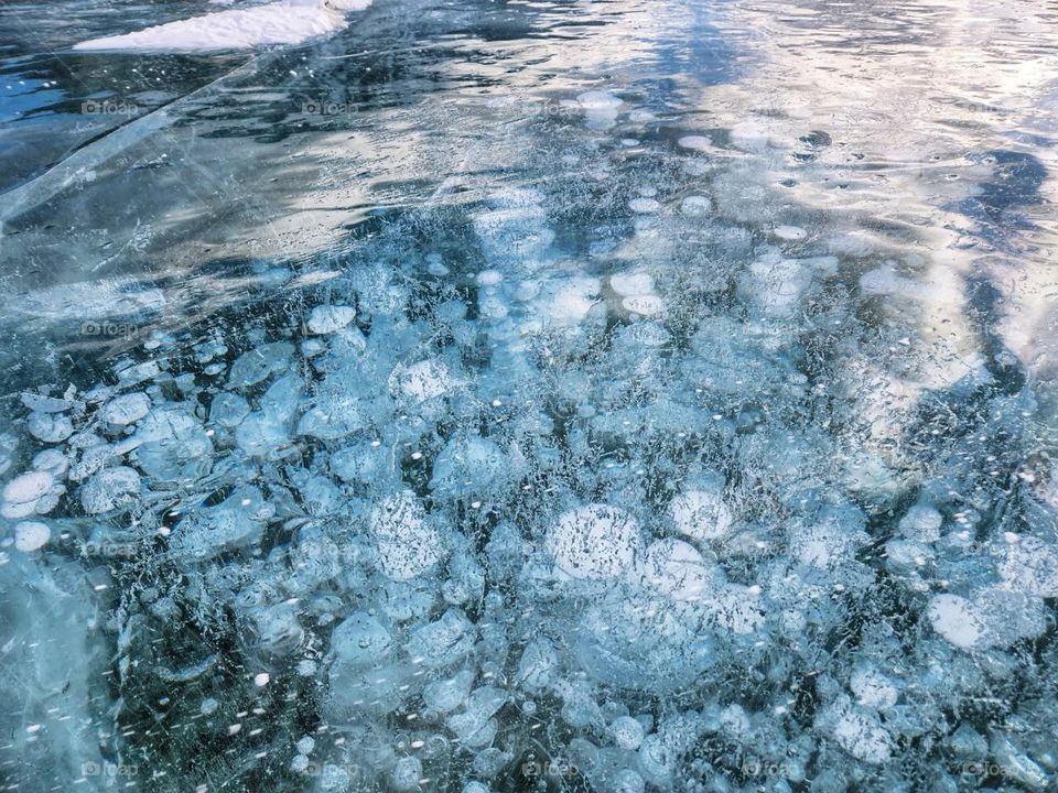Bubbles in the ice