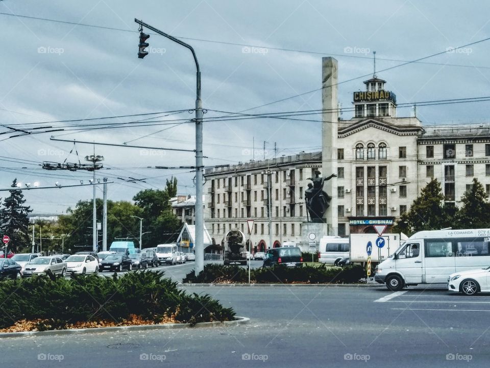 midday city center