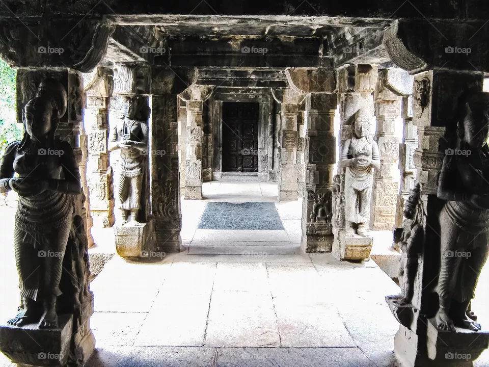 Walkway of Padmanabhapuram Palace. This wooden palace, built in 16th century is sure to allure every visitor with its unparalleled beauty. Located at the foothills of Veli Hills, a part of Western Ghats in Thuckalay.