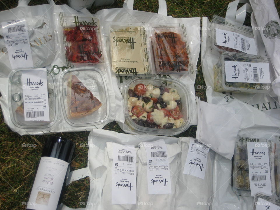 Impromptu indulgent picnic in Hyde Park