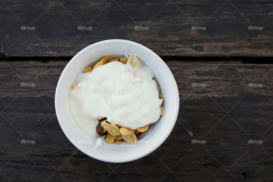 Cornflake with yogurt
