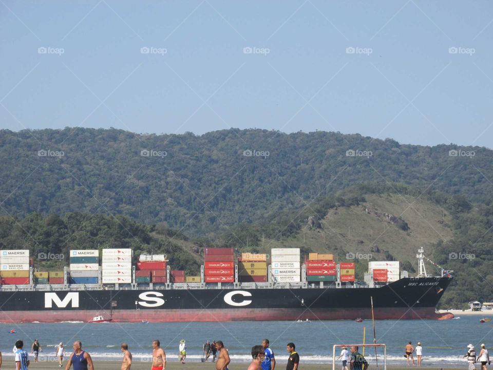 Navio partindo com drogas pra Europa