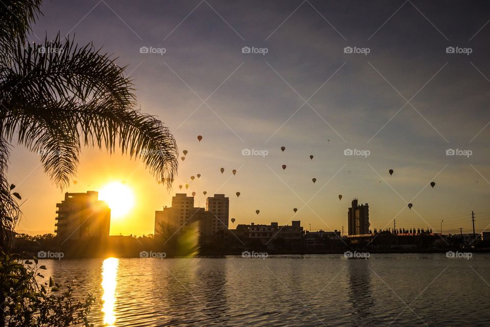 Balloons in the city