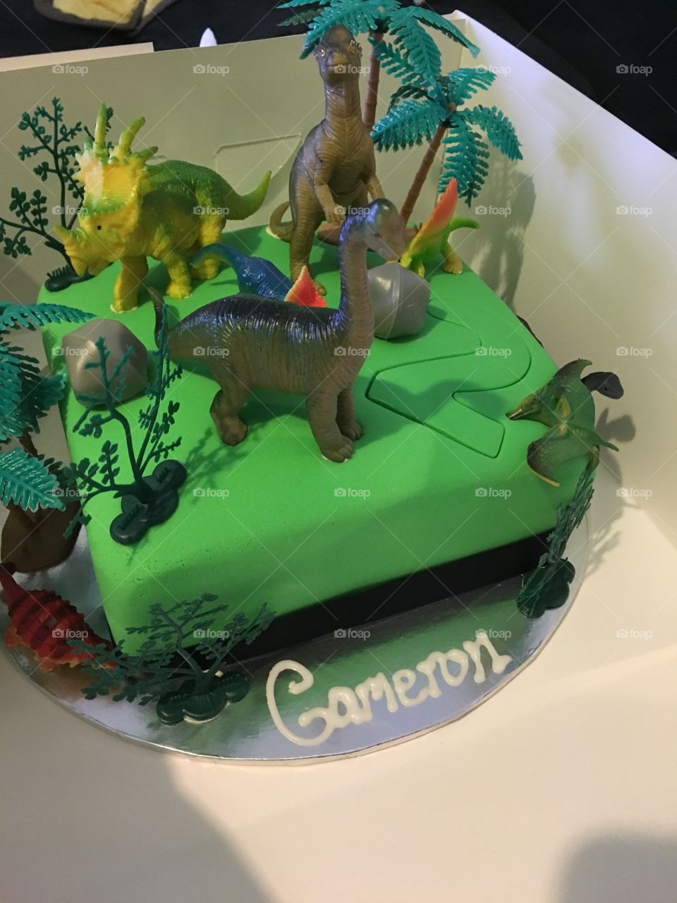 Cake making - dinosaurs