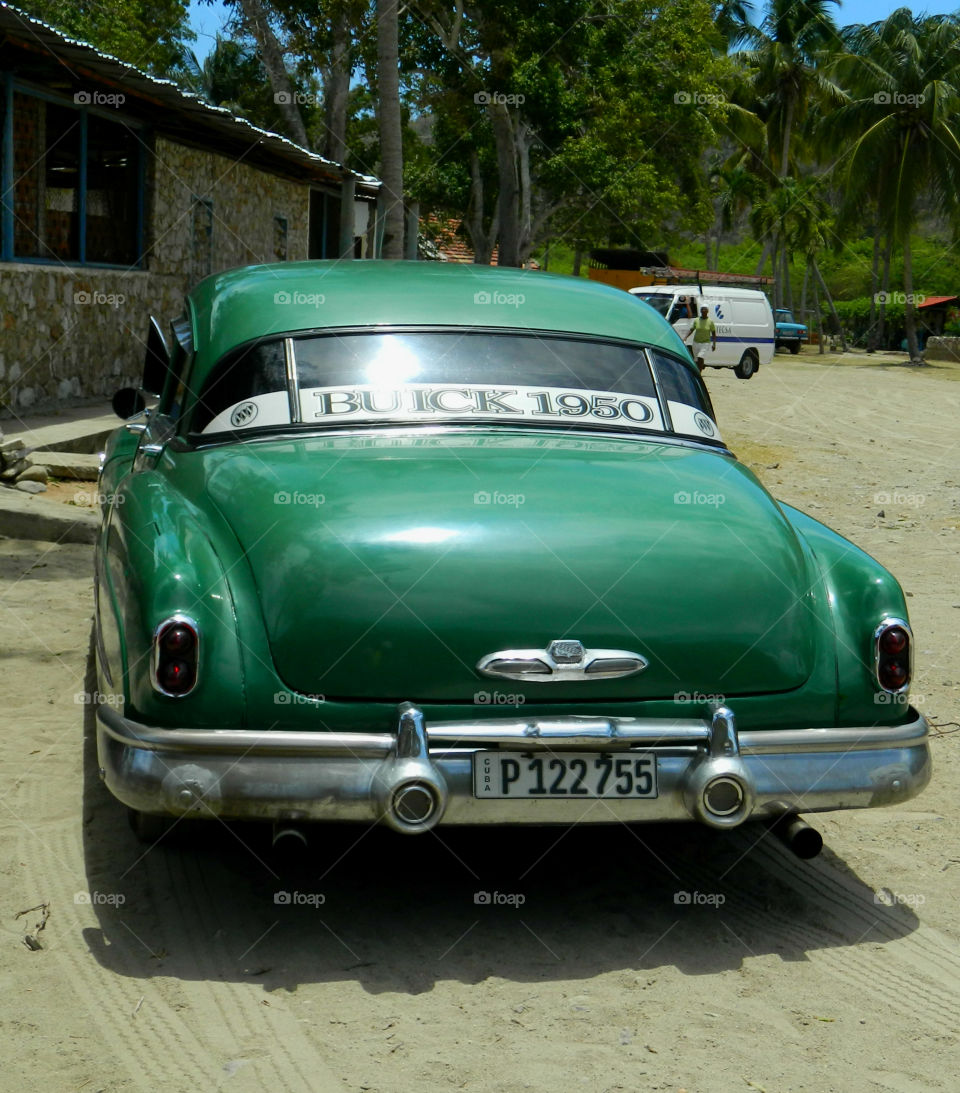 1950 Buick Special Car in Santiago de Cuba!
This 1950 Buick Special is up and still running strong as it is used as a taxi!