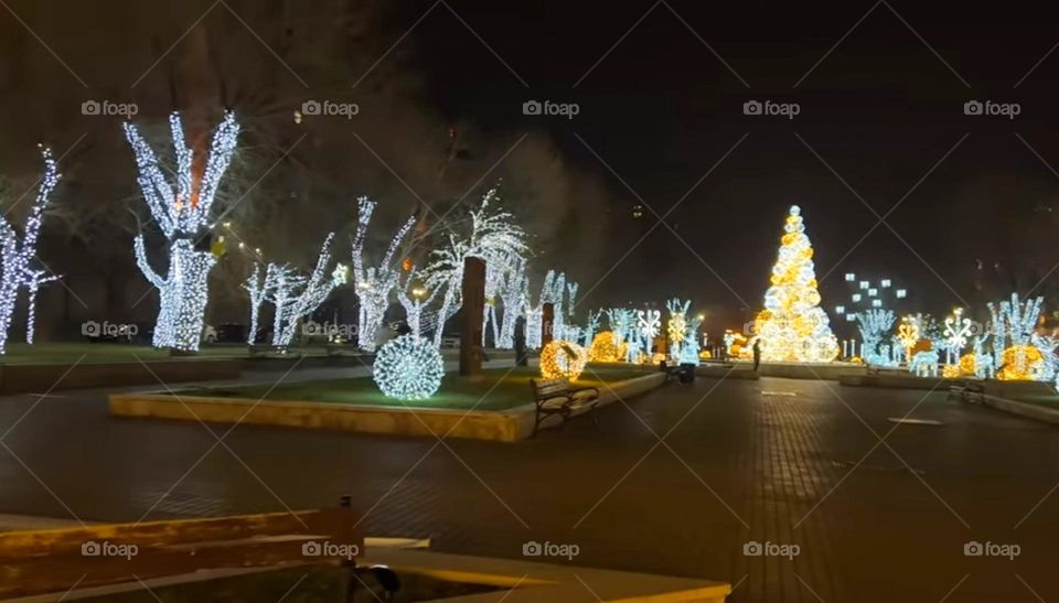 New Year's decorations in Yerevan Republic Square