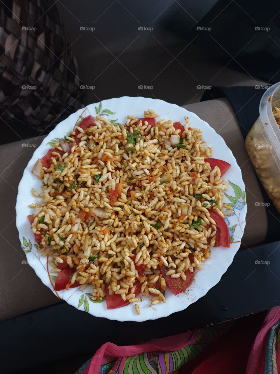 puffrice with tomato slice