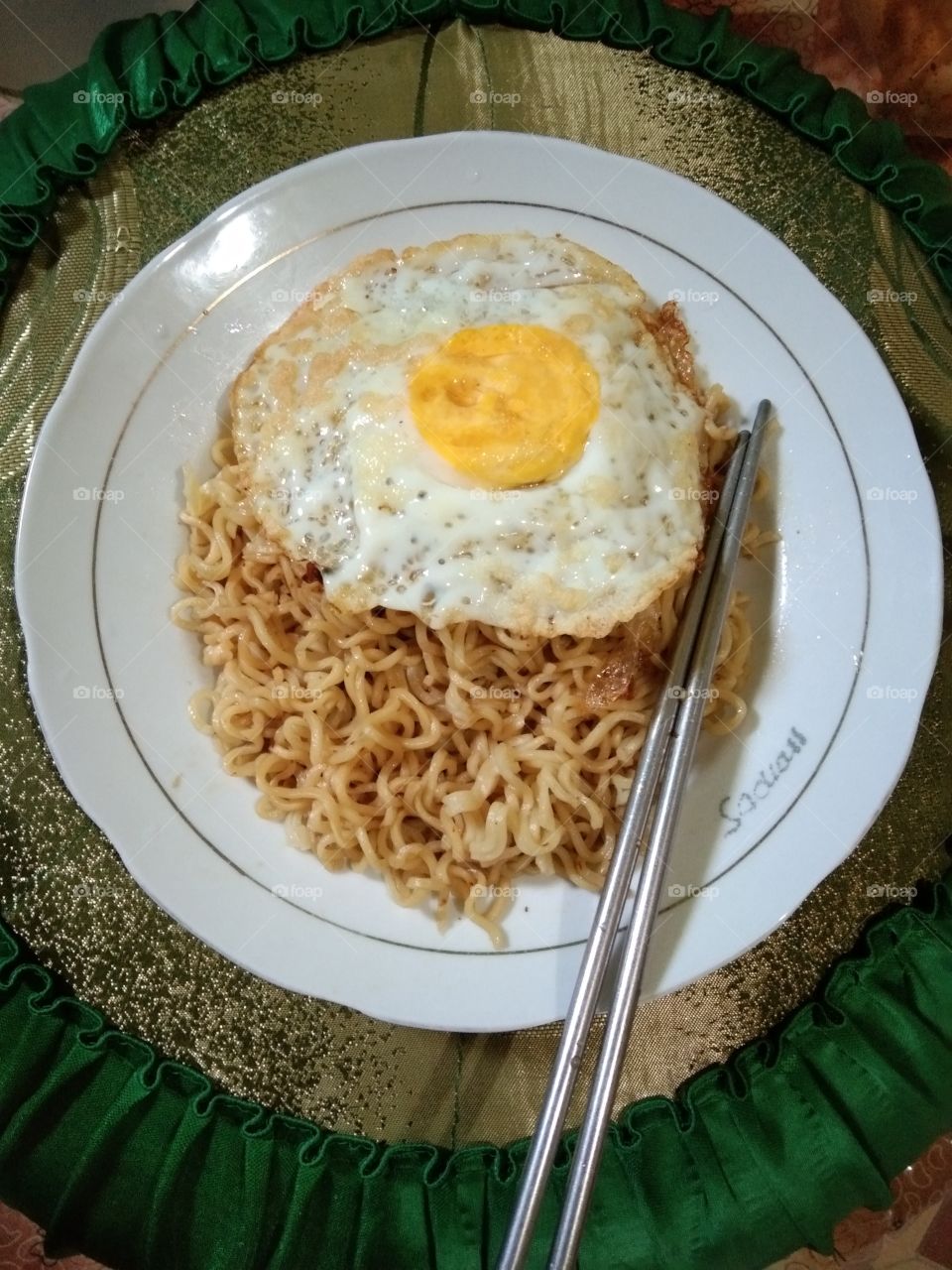 my breakfast : noodle and sunny side up