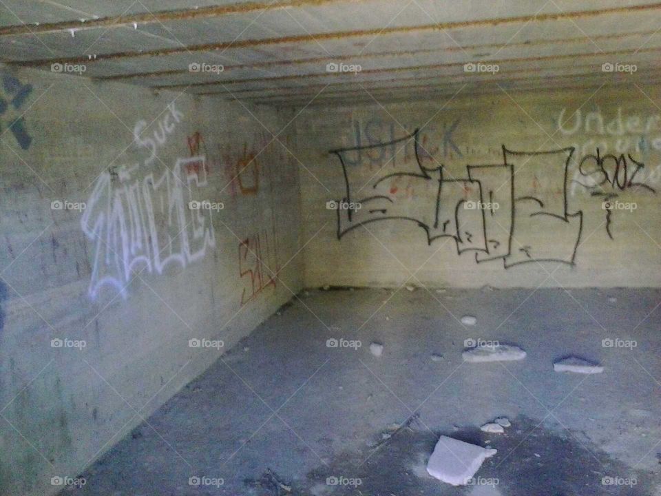 inside the bunker (Fort Rodman)
