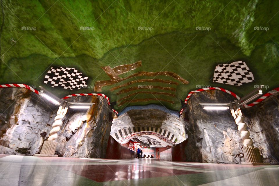 Enter the dungeon 💚💚💚 The colorful metro station called Kungsträdgården in Stockholm, Sweden 🇸🇪 