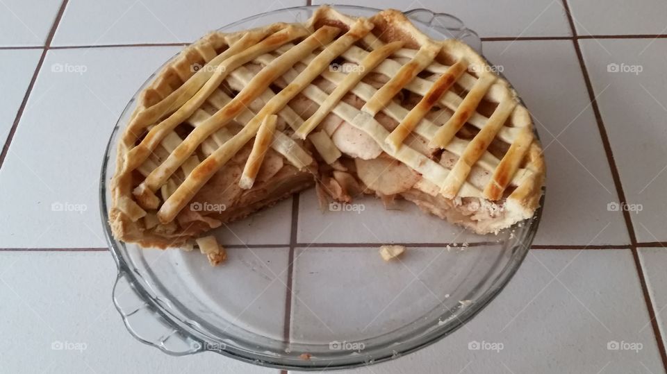 Cut Apple pie