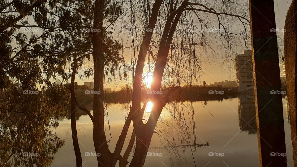 atardecer en el lago