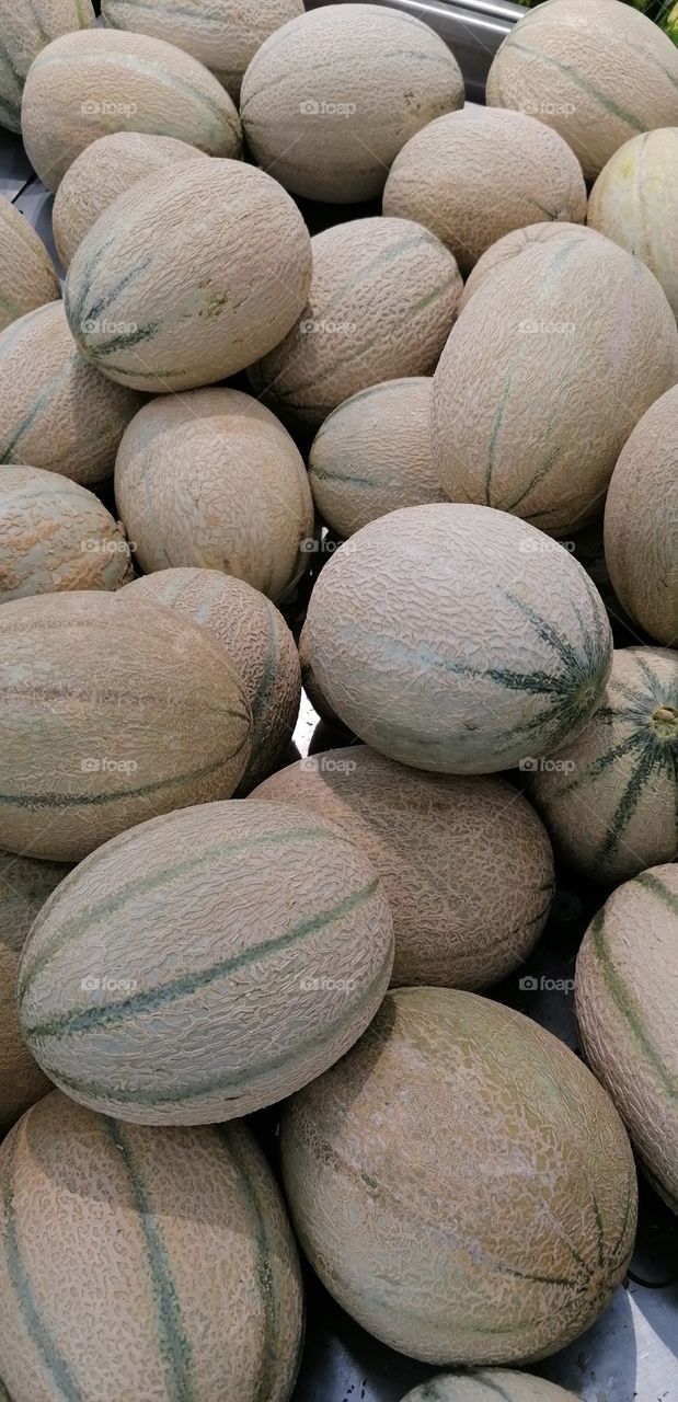 This is beautiful group of musckmelon