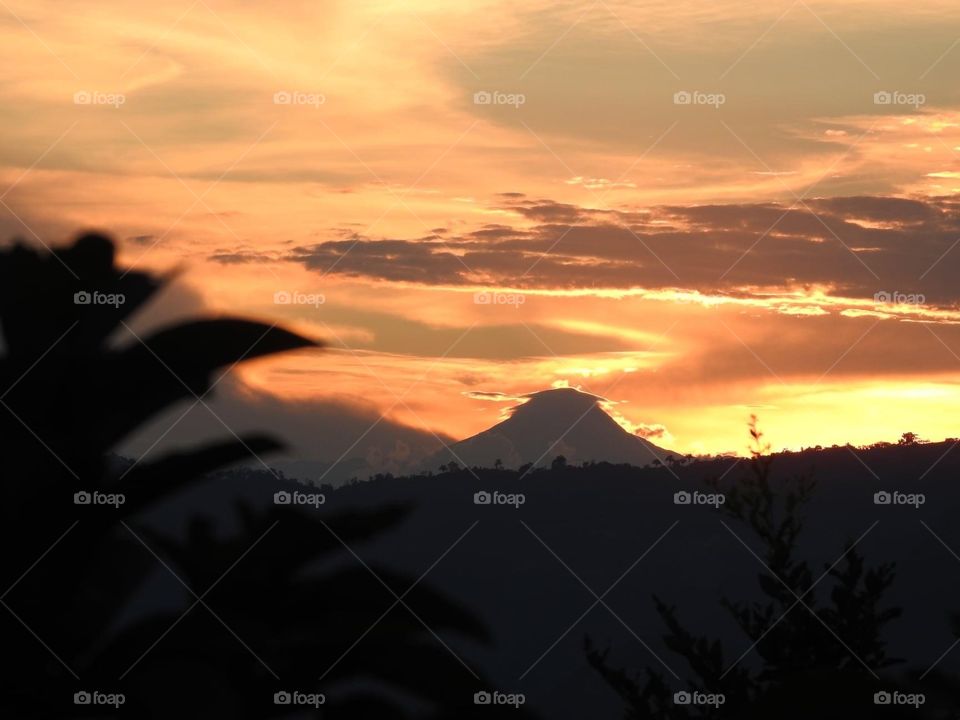 Nevado del Tolima al atardecer hoy