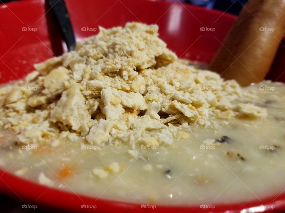 chicken and wild rice soup with crackers