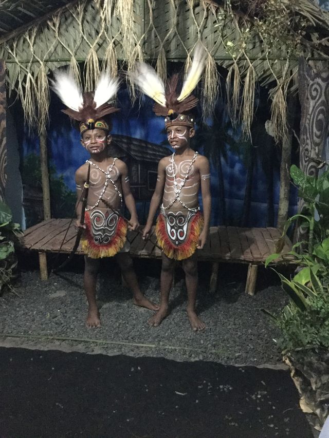 Mewarnai Pakaian Adat Papua - Baju Adat Tradisional