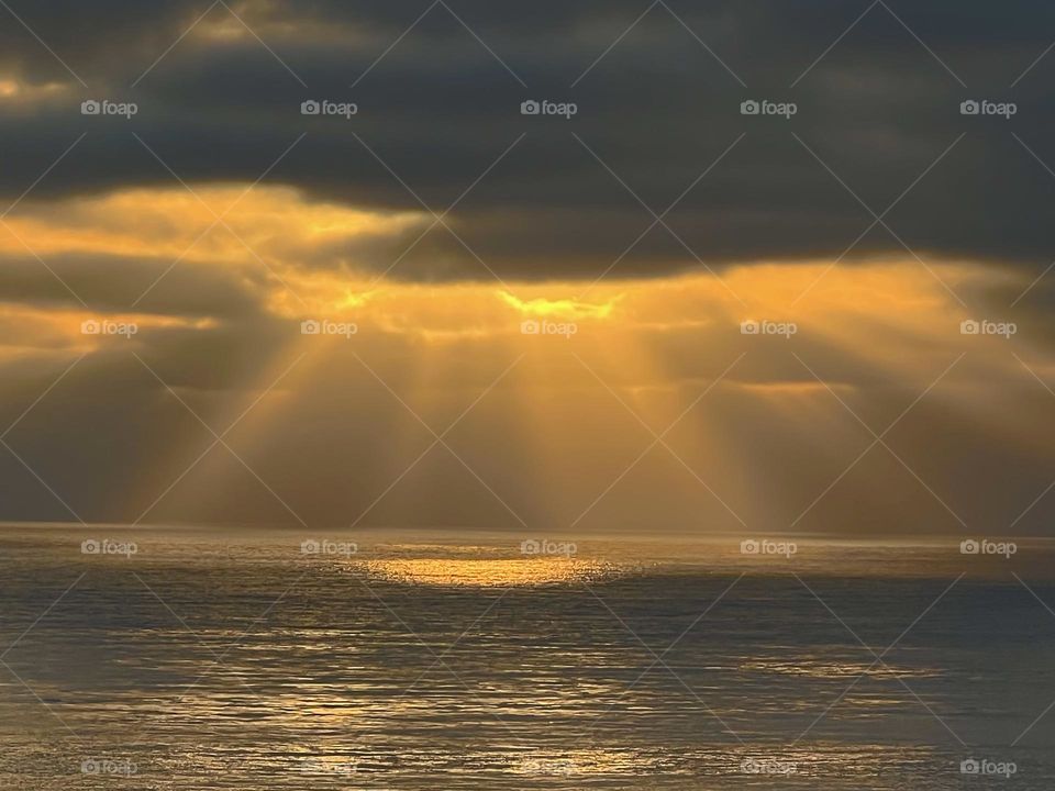 Beautiful sunset over the Pacific Ocean from Sunset Cliffs Natural Park in San Diego California 