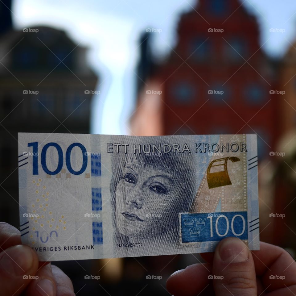Ett hundra kronor. Swedish money