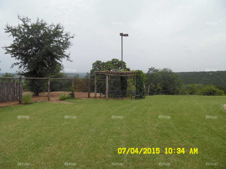 wildcatter ranch hotel 🏩. This is a picture of a beautiful place to have a picnic.. 👣 🚶 🏃 🔥 💨 located east of Graham Texas