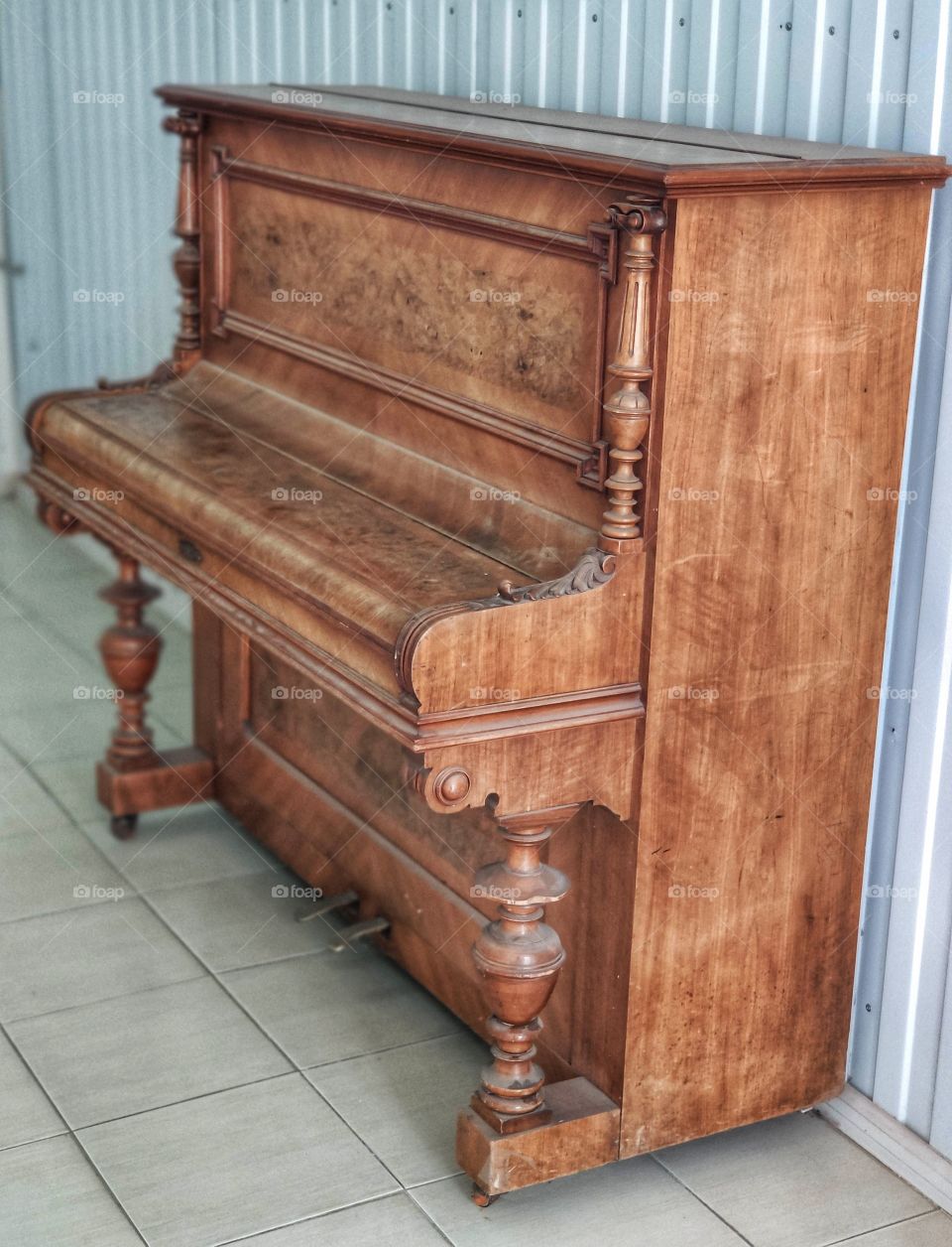 Antique piano