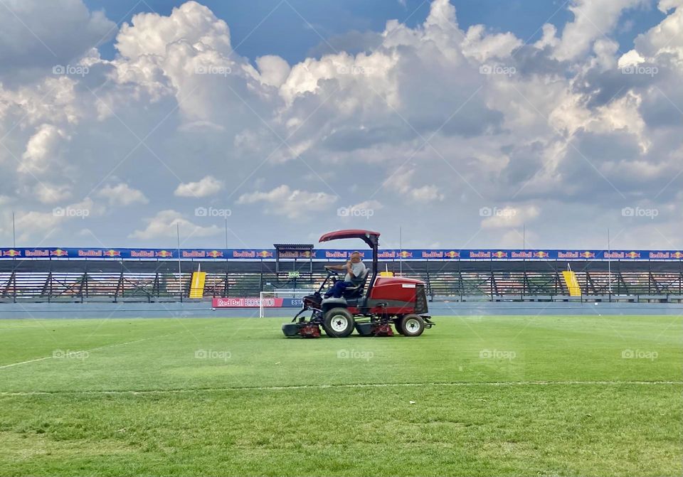 🇺🇸 Nabi Abi Chedid Stadium, the home of Red Bull Bragantino (Bragança Paulista / Brazil). What a beautiful lawn! / 🇧🇷 Estádio Nabi Abi Chedid, a casa do Red Bull Bragantino (Bragança Paulista / Brasil). Que belo gramado!