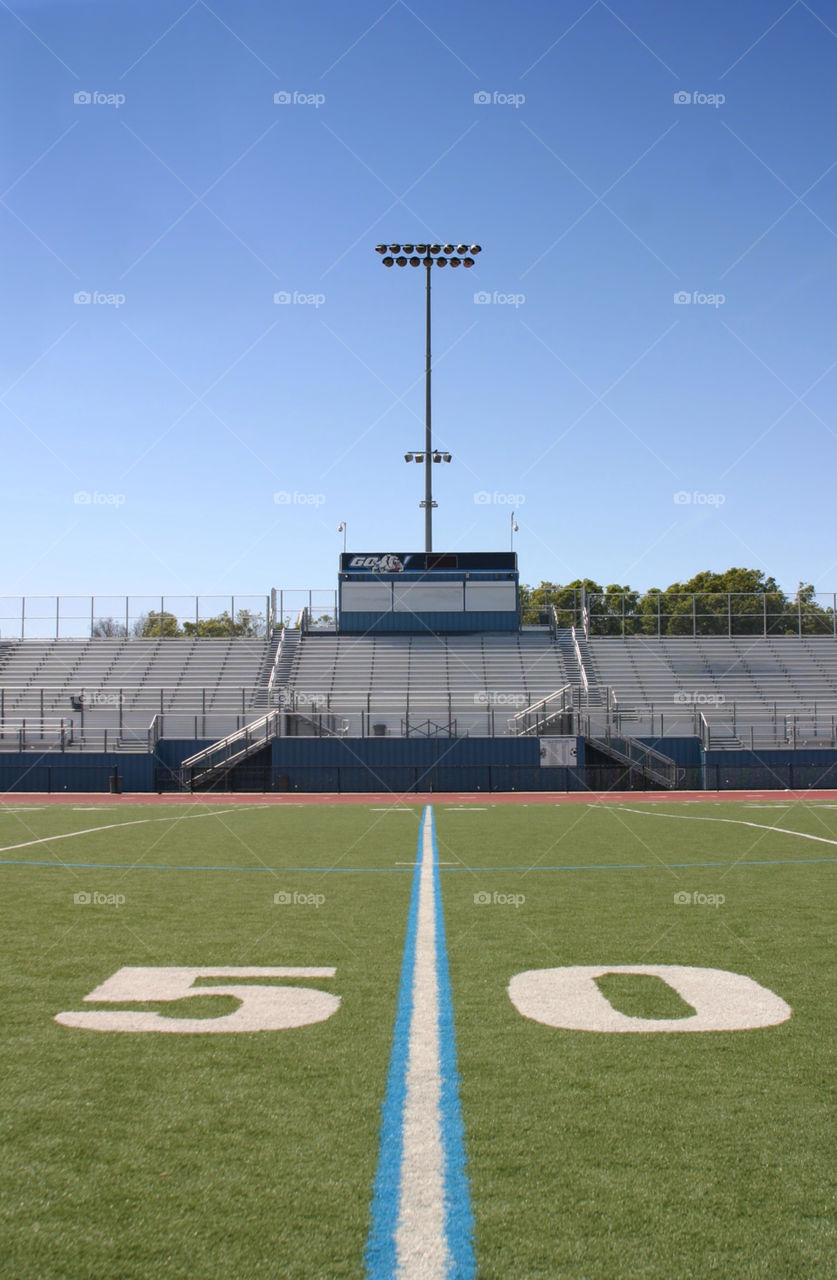 sport green field white by hlehnerer