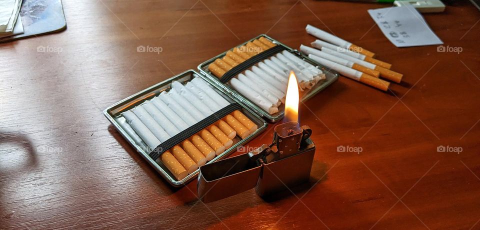 Zippo lighter and cigarette case