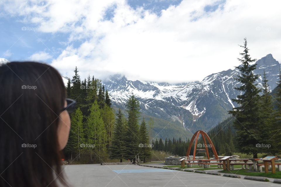 tourism, Canada, tourist, female, watching, looking, visiting, contemplating, alone, solitude, mountains, Rocky Mountains, Canada, back view, image, shaecooke, outdoors, 