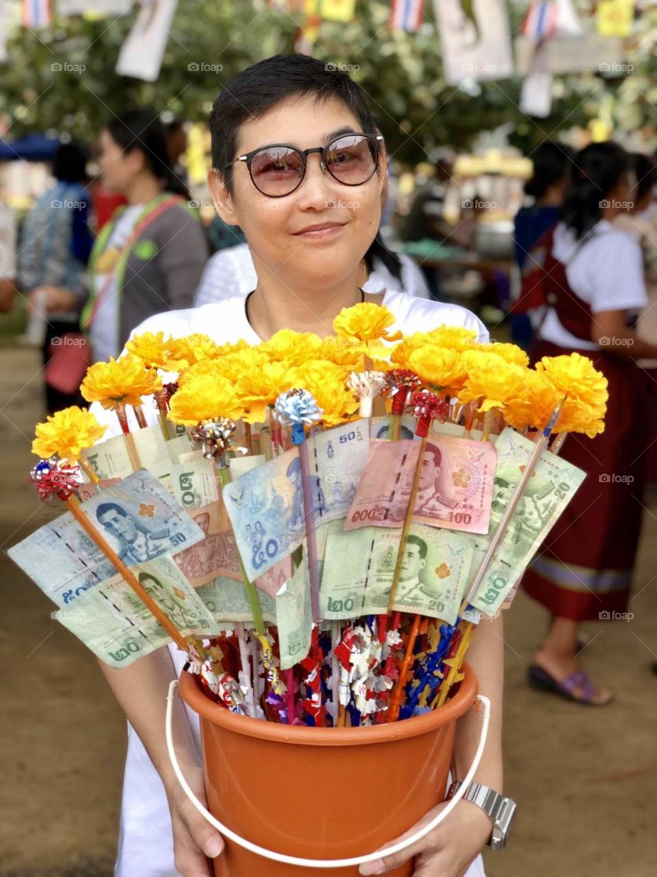 Walk into the temple to make merit....