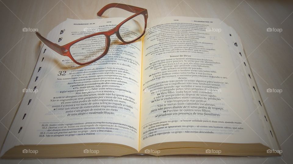 bíblia óculos bible glasses