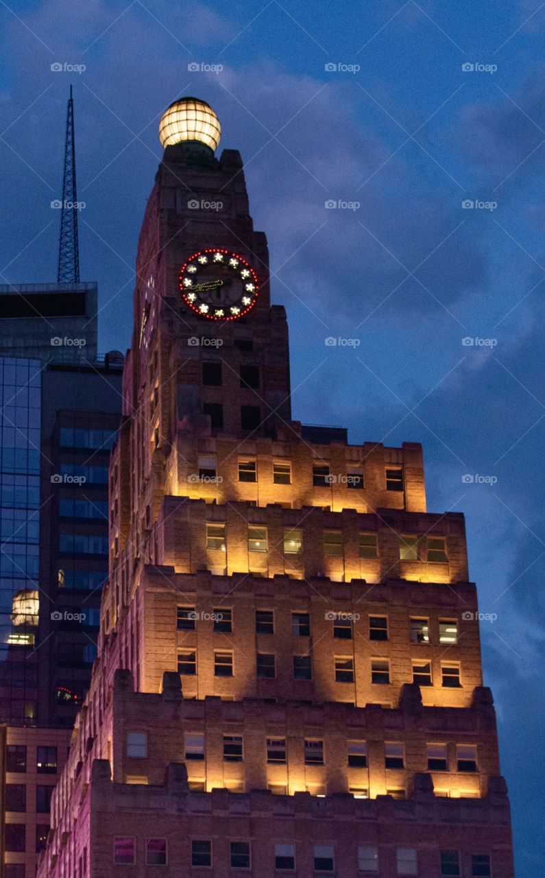 Building in New York City at night