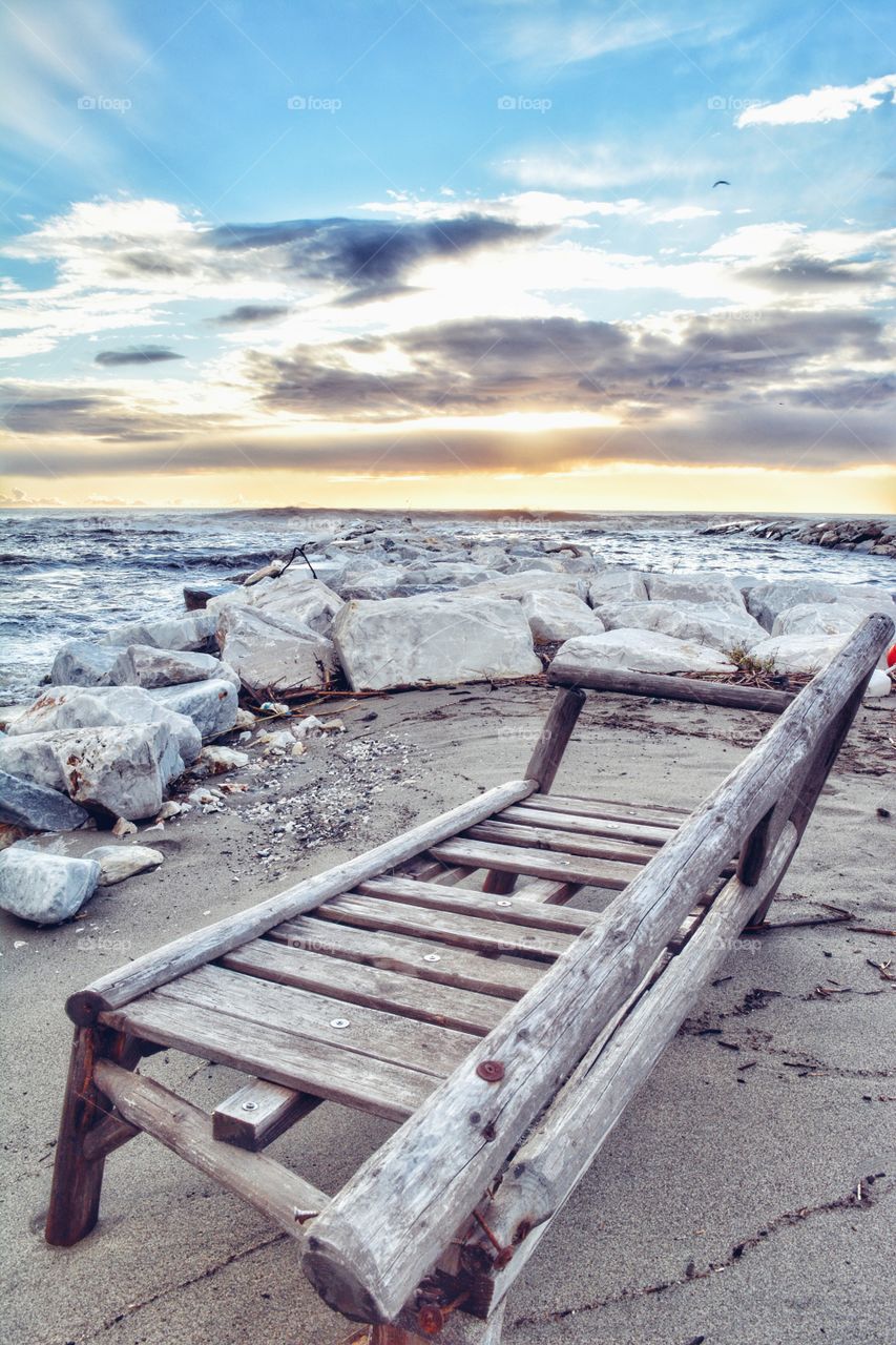 A bench and the sea