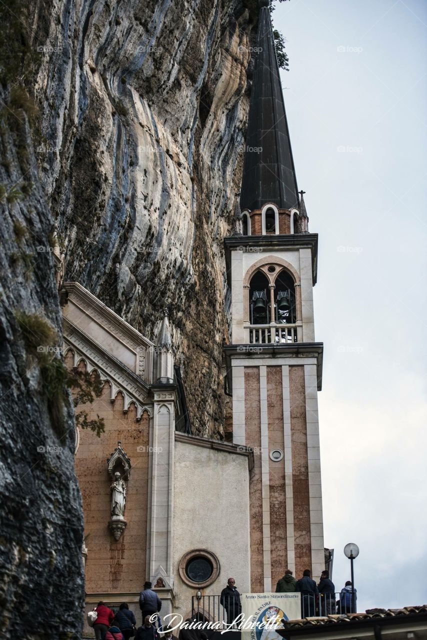 Santuario della madonna della corona
Sanctuary of the Madonna of the crown