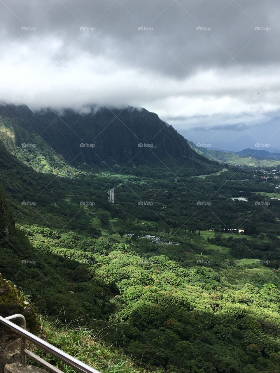 The breathtaking Pali lookout in Oahu Hawaii.  Fit for Kings!