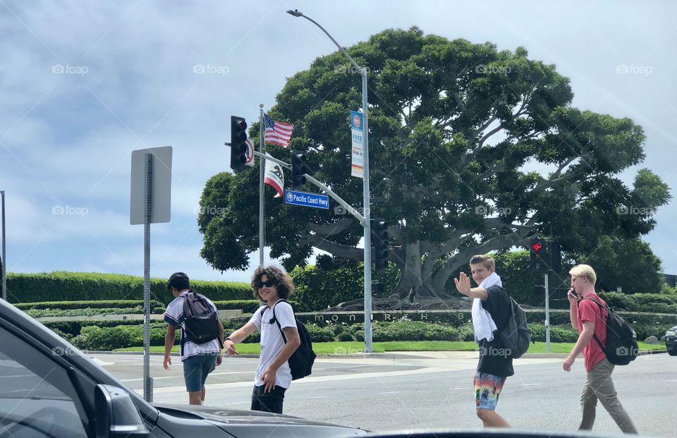 Lifestyle Photography, Teenagers on Pacific Coast Highway