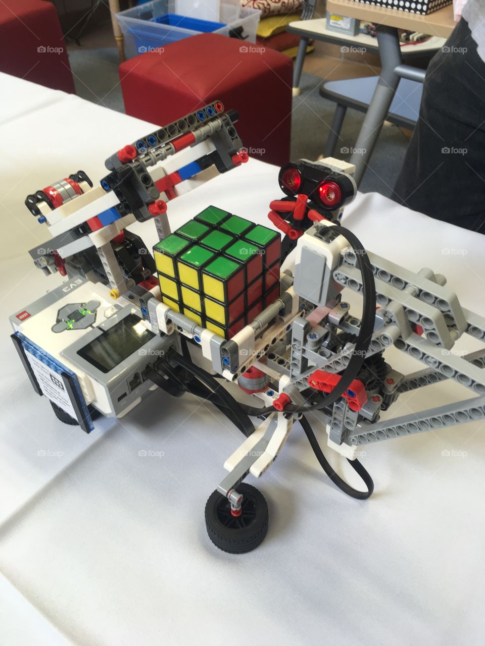 Eve Lego robot
