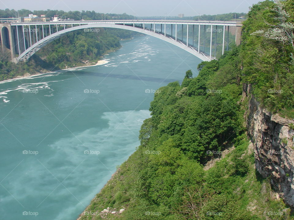 Canada/US bridge