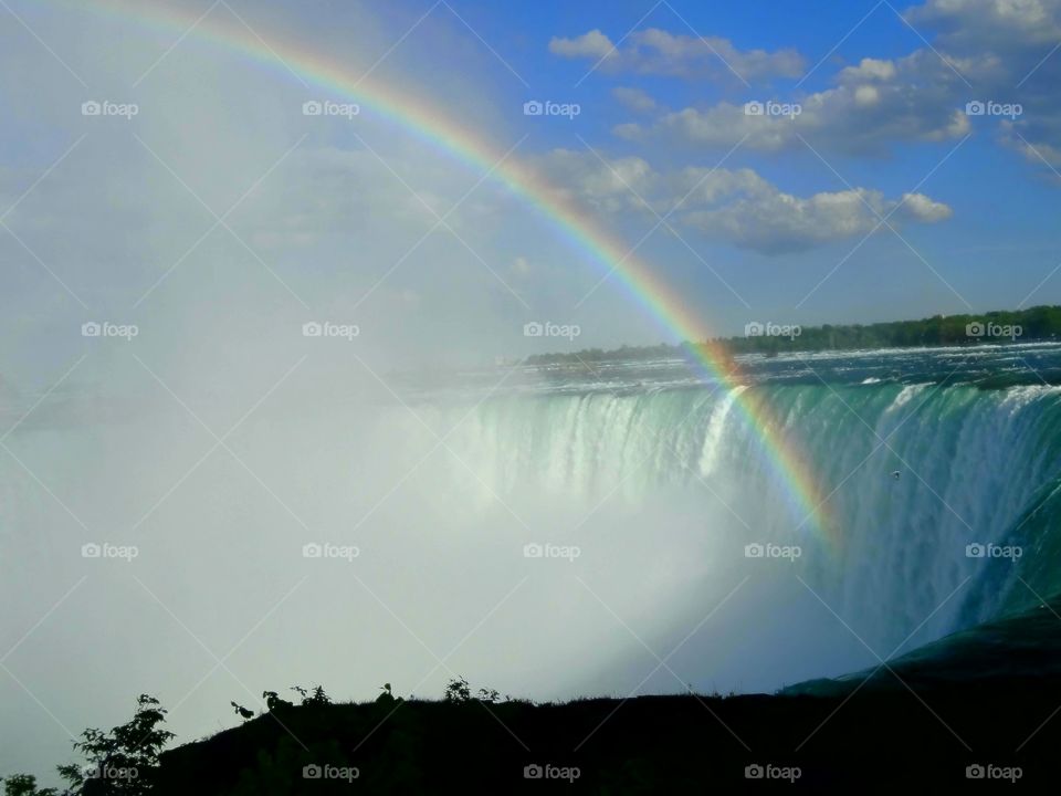 Niagara Falls and the beautiful Rainbow