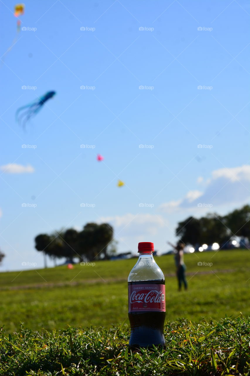 Fly me a kite with a coke