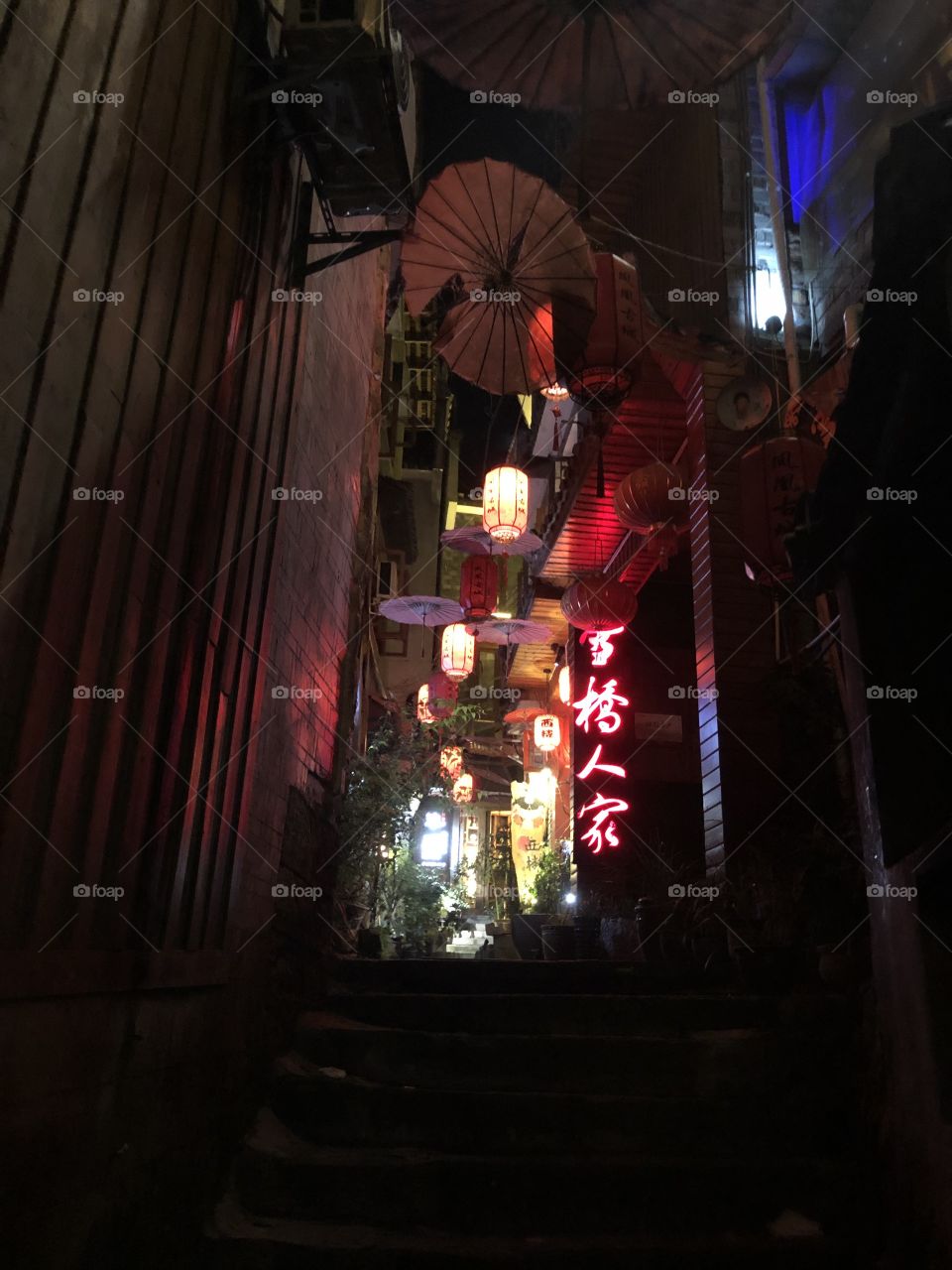 Street lane and lantern 