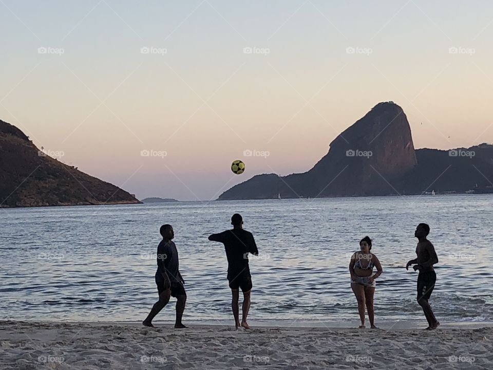 Um final de tarde de verão em Niterói. 