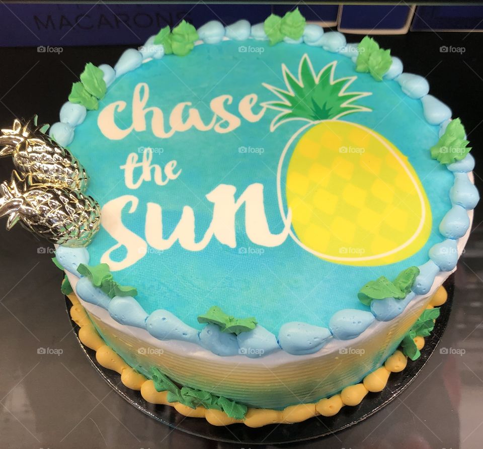 Chase The Sun Cake