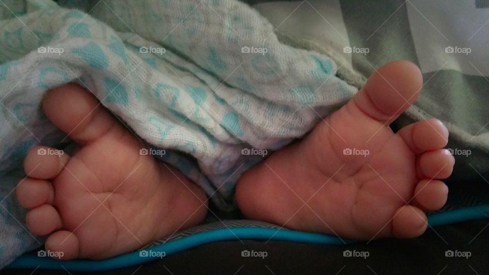 baby Calvin's toes