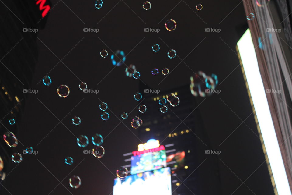 Who doesn't love bubbles and Times Square?! 