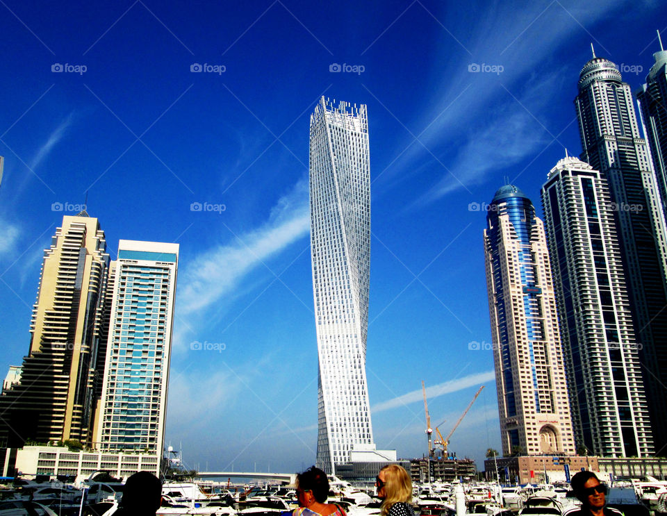 cayan tower, dubai, uae