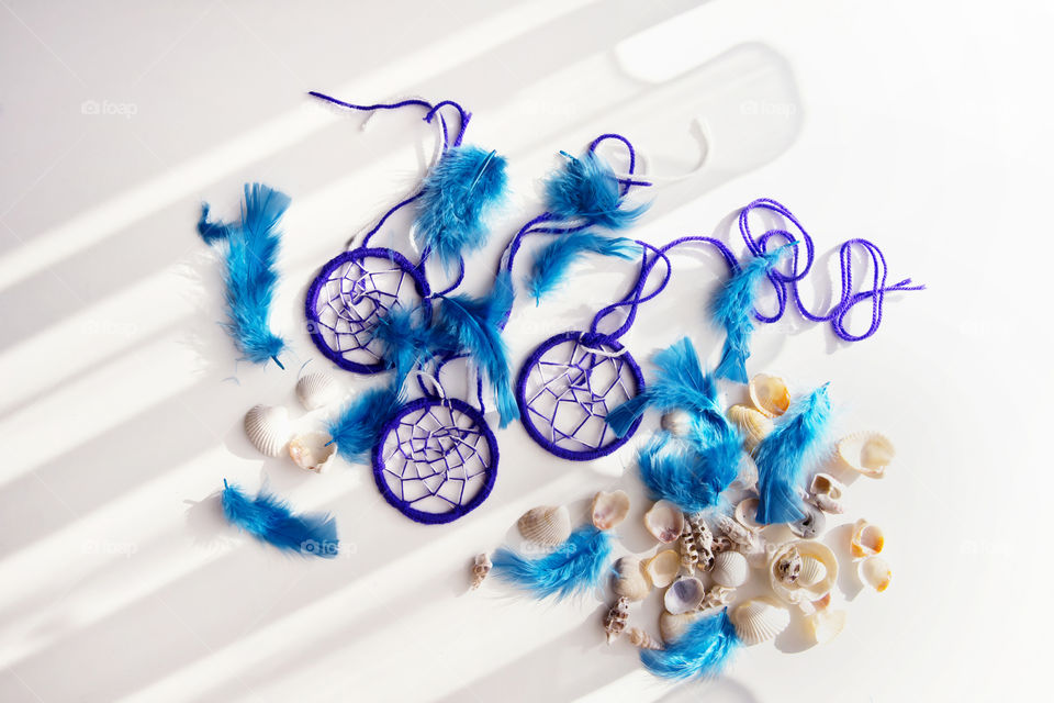 the process of making of a dreamcatcher