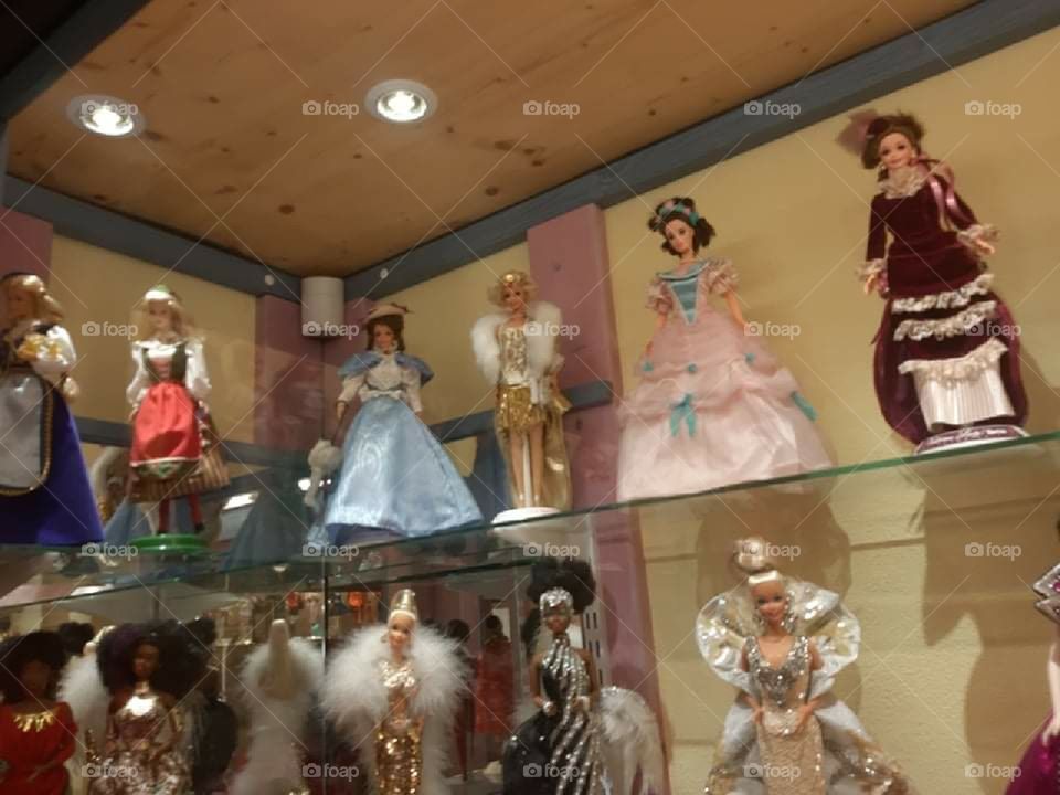 The magic world of dolls