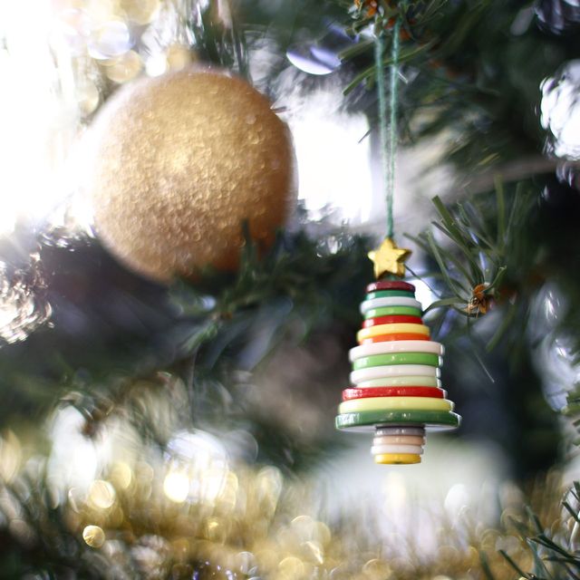 button christmas tree