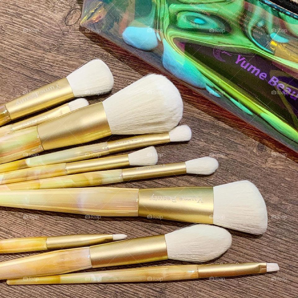 Soft Makeup brushes in unicorn colours 
